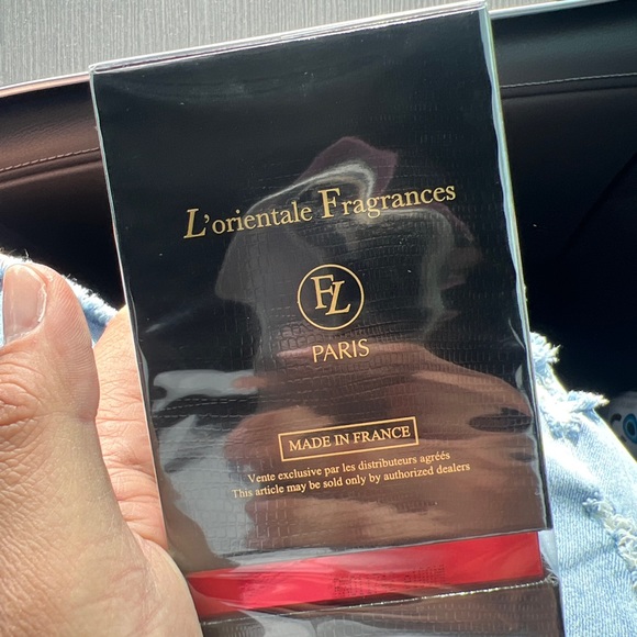 Clint rouge cologne 3.4oz - Picture 2 of 4